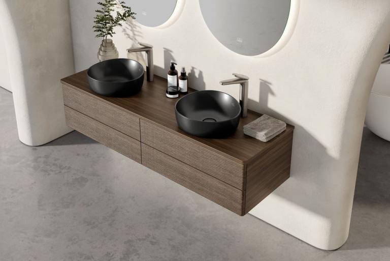 Zu sehen sind Sanitärgegenstände aus der Antao Serie der Fa. Villeroy & Boch